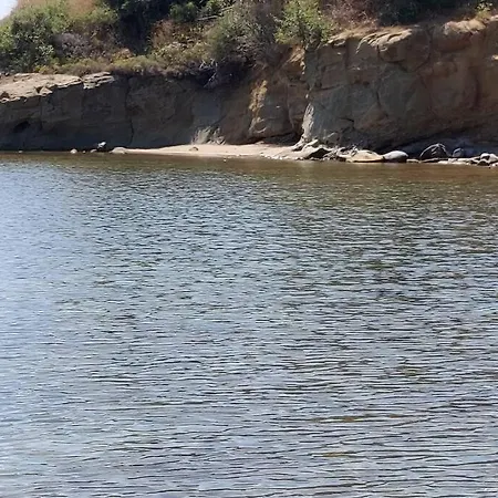 בית נופש Deniz Ve Ormanla Basbasa Kalabileceginiz Biryer